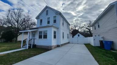 Main picture of 809 Providence Rd