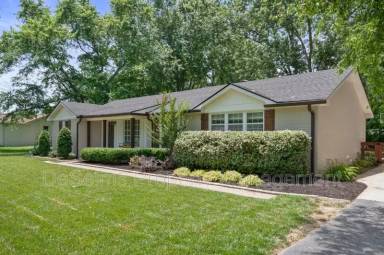 Main picture of 819 Chrisman Dr