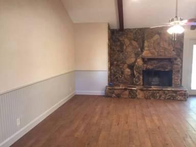 Main picture of 9989 Randel Rd