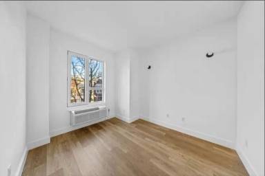 Main picture of 1042 President St