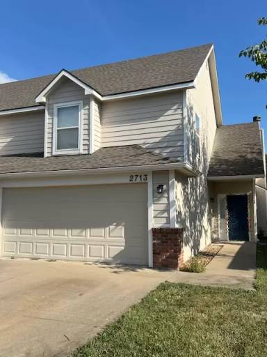 Main picture of 2713 Grand Cir