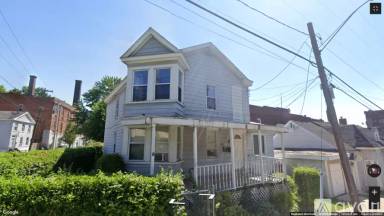 Main picture of 305 Jackson St