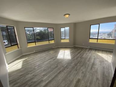 Main picture of 2550 Sloat Blvd