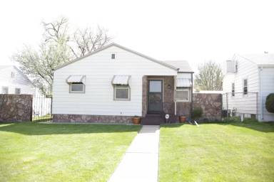 Main picture of 10 S Julian St