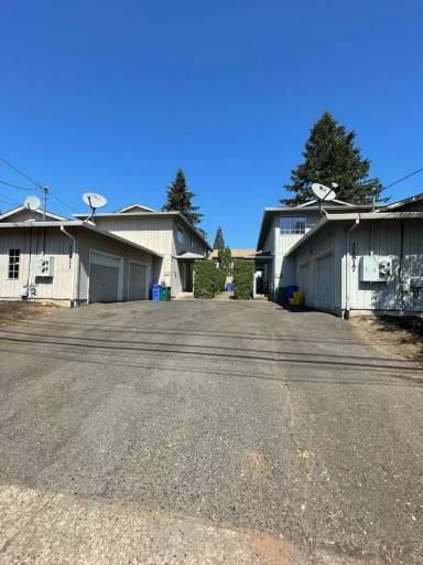 Main picture of 11811 SE Holgate Blvd