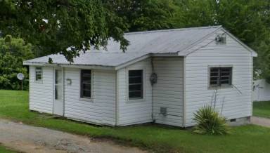 Main picture of 112 E 2nd St