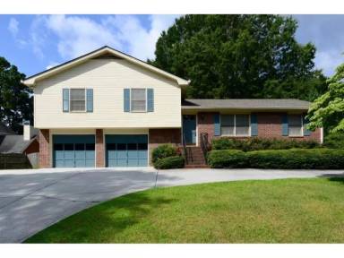 Main picture of 678 Rae Dr