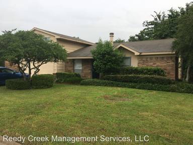 Main picture of 5903 Guildwood Dr
