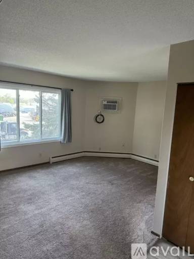 Main picture of 208 6th Ave NW