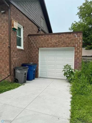 Main picture of 618 6th St S