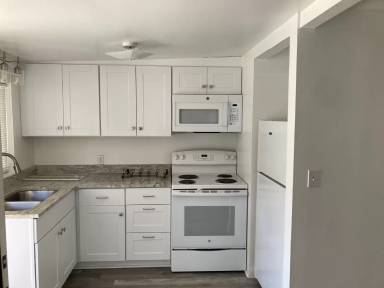 Main picture of 95 Champlin Ln
