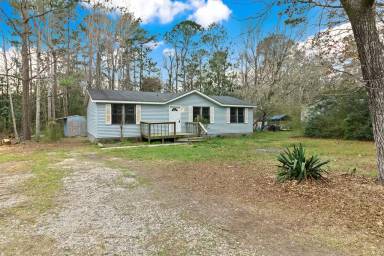 Main picture of 810 Wildwood Cir