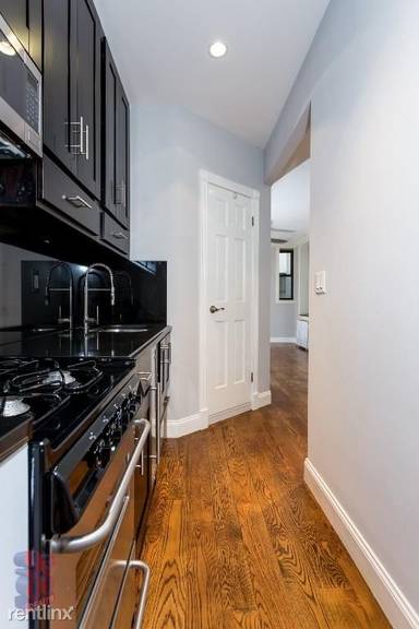 Main picture of 212 E 25th St