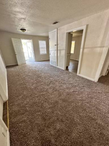 Main picture of 304 Elbert Ln