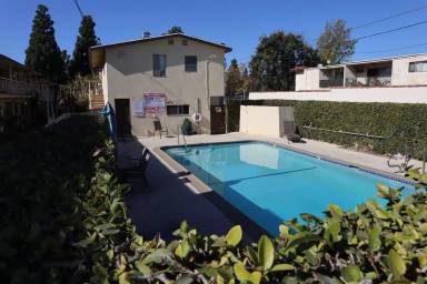 Main picture of 11811 Beverly Blvd