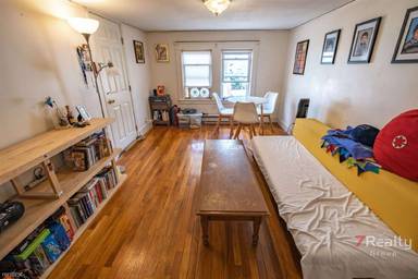 Main picture of 128 Nichols Ave