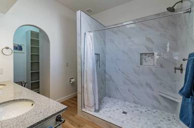 Main picture of 2376 Malahini Dr