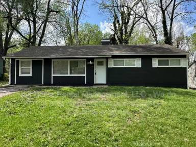 Main picture of 10812 Newton Ave