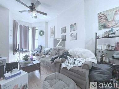 Main picture of 593 President St