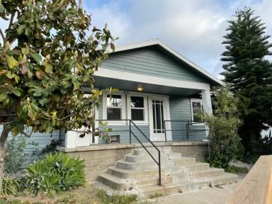 Main picture of 1416 Glendale Blvd
