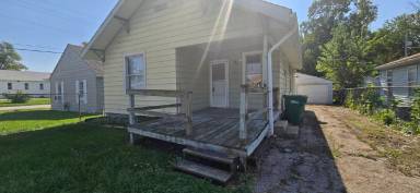 Main picture of 2541 E Prairie St