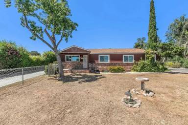 Main picture of 1152 Naranca Ave