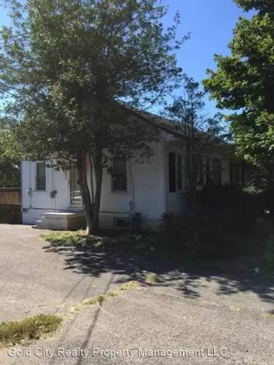 Main picture of 319 N Mantle Ave