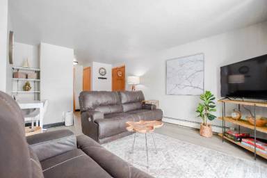 Main picture of 1856 Verlin Rd