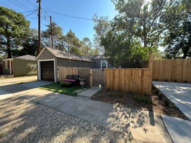 Main picture of 2832 24th St