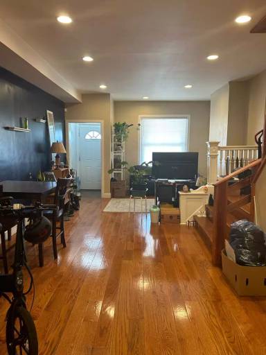 Main picture of 5257 Chestnut St