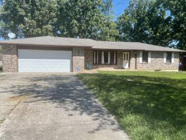 Main picture of 2406 N Linda Ln
