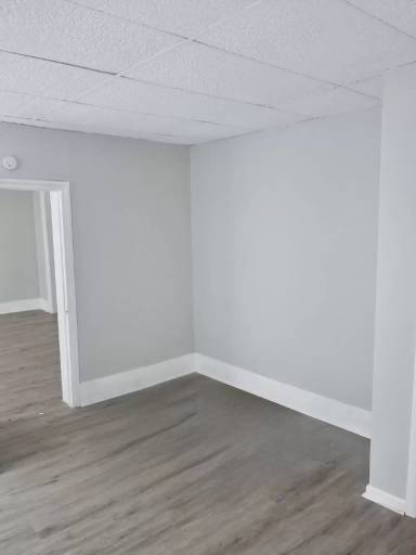 Main picture of 187 Main St N