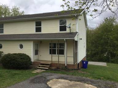 Main picture of 575 Kamran St