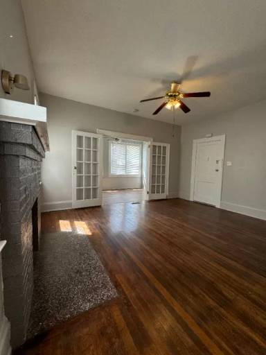 Main picture of 405 Moore St