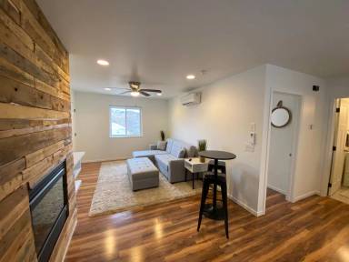 Main picture of 329 State St
