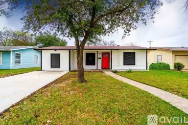 Main picture of 305 Laurelwood Dr