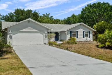 Main picture of 700 NW North River Dr