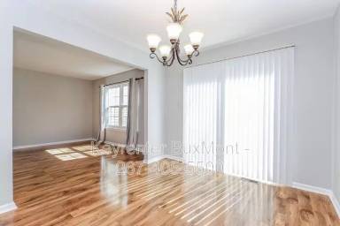 Main picture of 15 York St