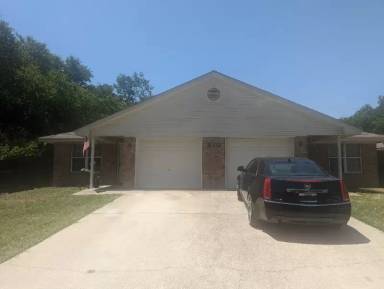 Main picture of 210 Elbert Ln