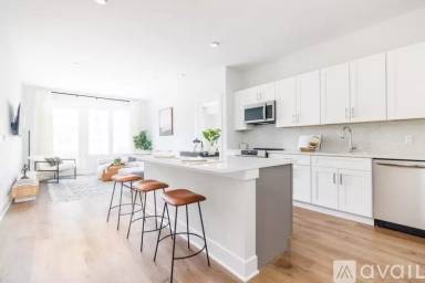 Main picture of 922 North Ave