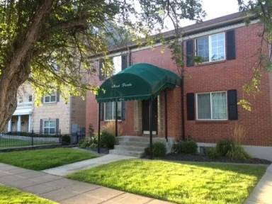 Main picture of 1824 W Riverside Ave