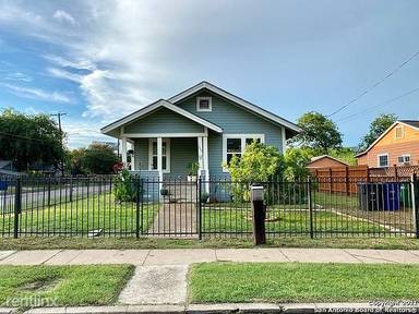 Main picture of 555 Kirk Pl