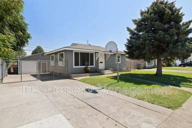Main picture of 1727 S Dayton Pl