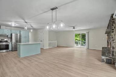 Main picture of 201 Birchside Cir