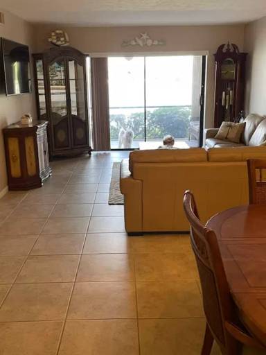 Main picture of 4622 SW Santa Barbara Pl