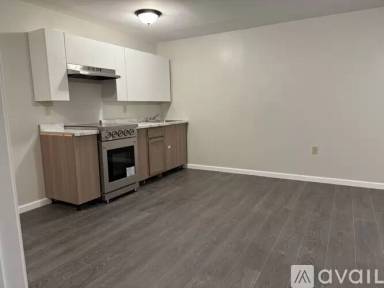 Main picture of 355 S Main St