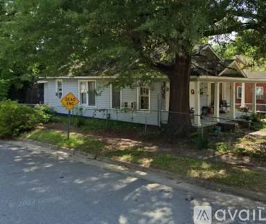 Main picture of 326 E Chestnut St