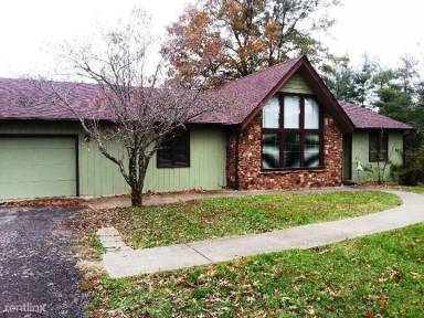 Main picture of 273 Forest Trce