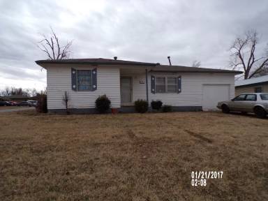 Main picture of 302 W Bass Ave