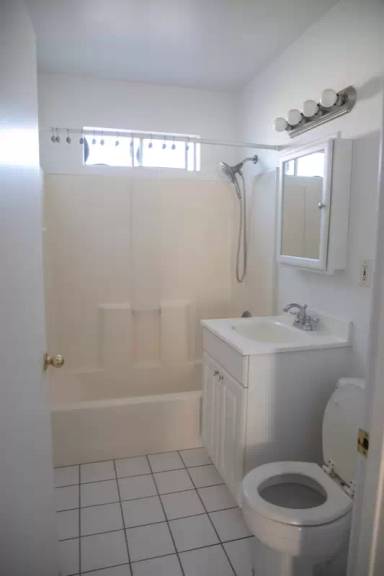 Main picture of 1753 Centinela Ave